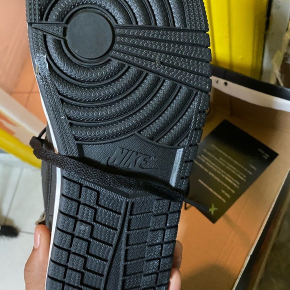 Jordan 1 - Picture 3 of 4